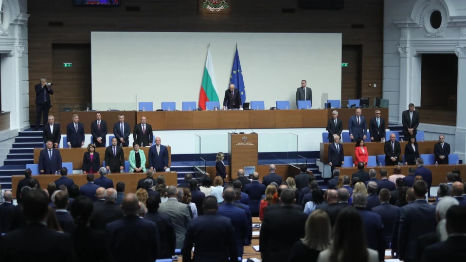 Едва 9% от българите имат доверие в 50-ото Народно събрание, 23% са убедени, че ще има нови избори