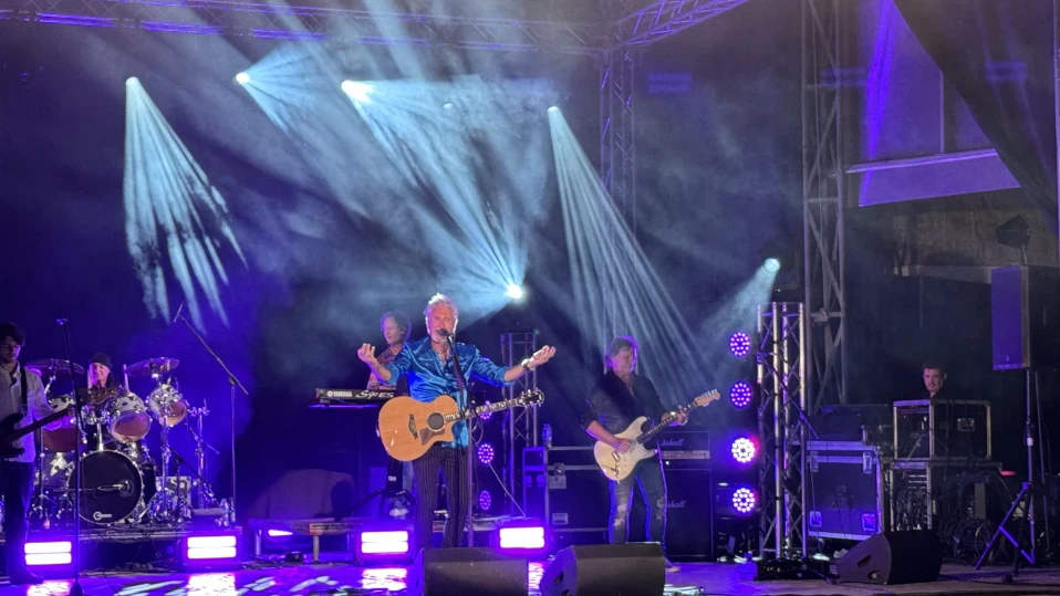 2000 пловдивчани аплодираха Smokie
