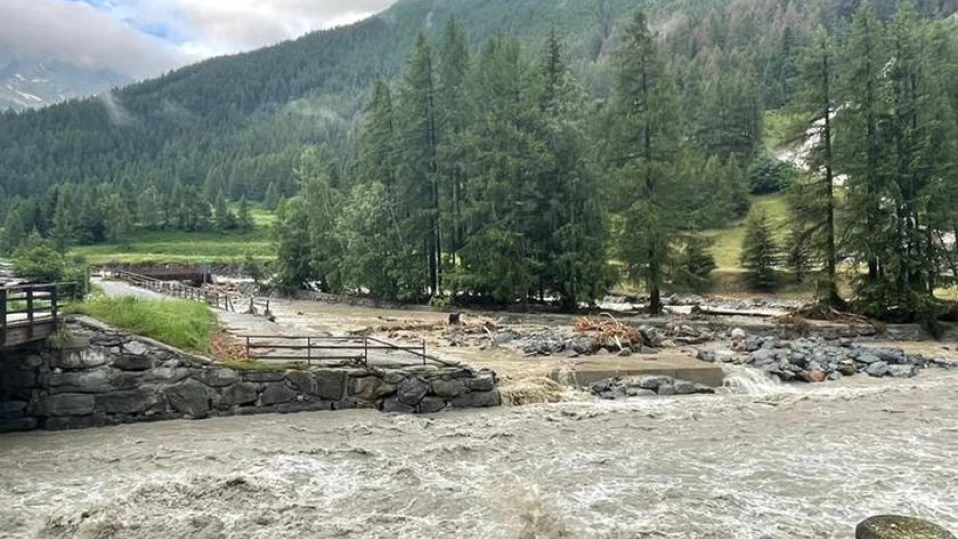 МВнР алармира: Влошена метеорологична обстановка в Северна Италия