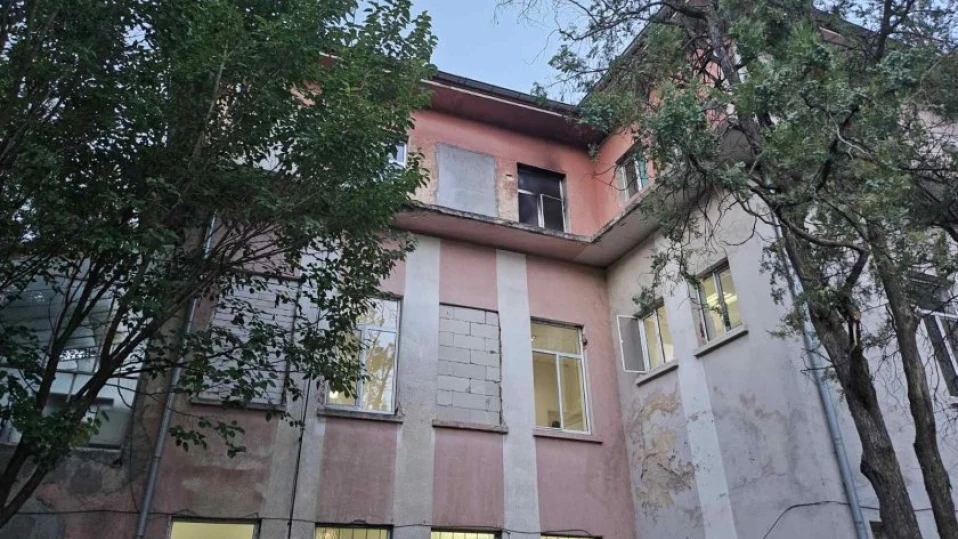 Пациент заспа с цигара в уста, запали болницата в Благоевград