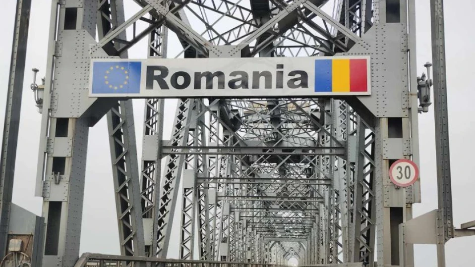 В Румъния предупредиха: Ремонтът от българска страна затваря едното платно на Дунав мост