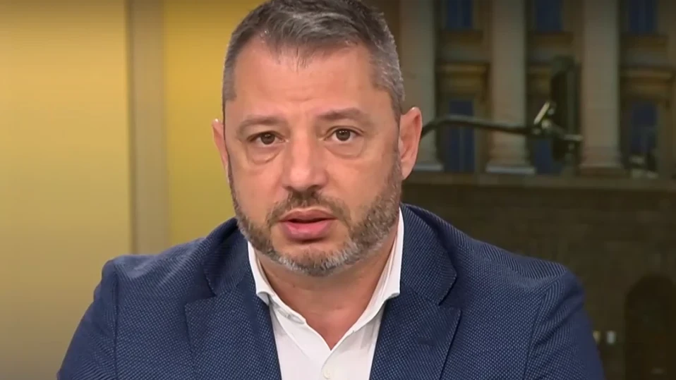 Добрев: Не виждам кой ще подкрепи втория мандат, ПП вече не съществува