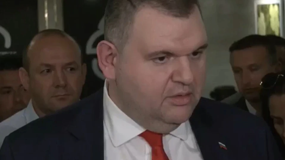 Пеевски пита партиите за втория мандат
