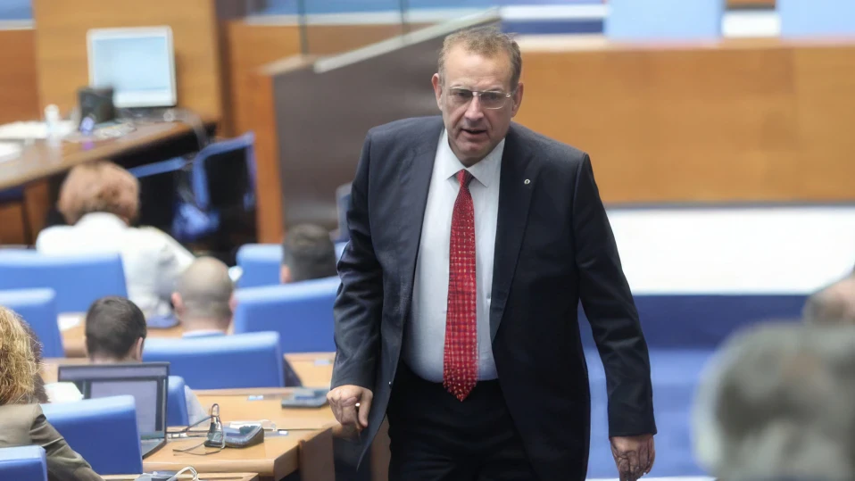 Джевдет Чакъров постави условия на Пеевски