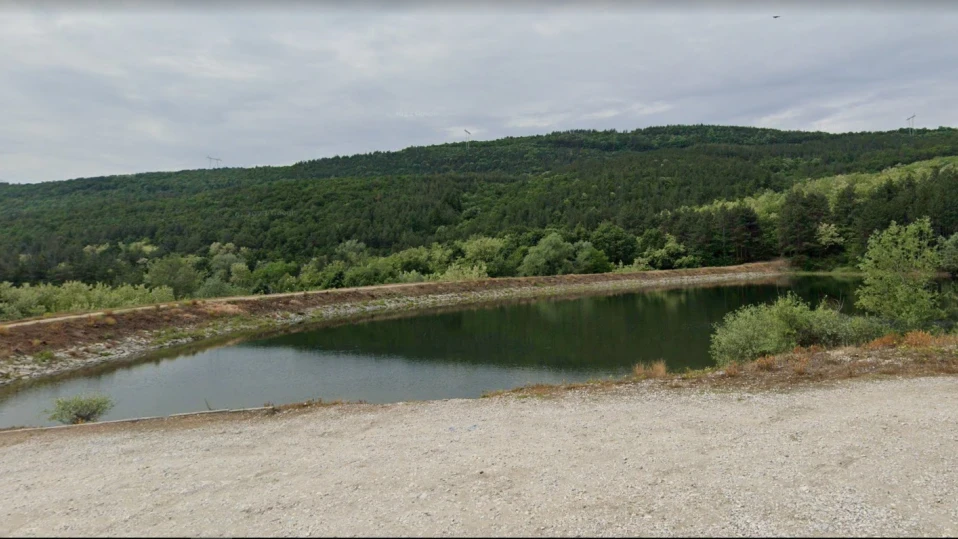 Младеж се удави в микроязовир край Ветрен