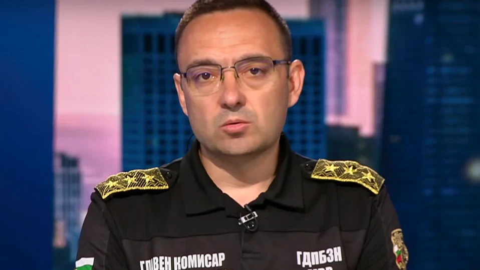Комисар Джартов: Поискахме два хеликоптера от чужбина за борбата с пожарите