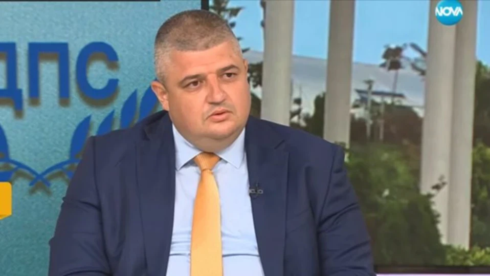 Байрам Байрам: Връзката между Доган и Пеевски е като между баща и син