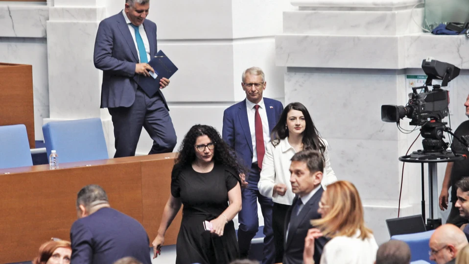 Всички отказват на ППДБ за кабинет