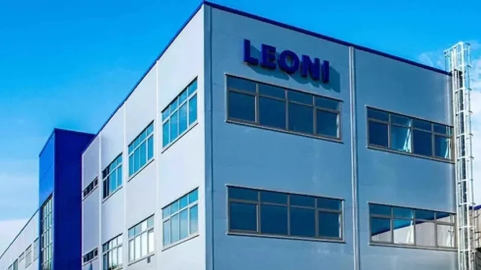 Немският гигант "Leoni" затваря завода си в Плевен, 1300 човека остават без работа