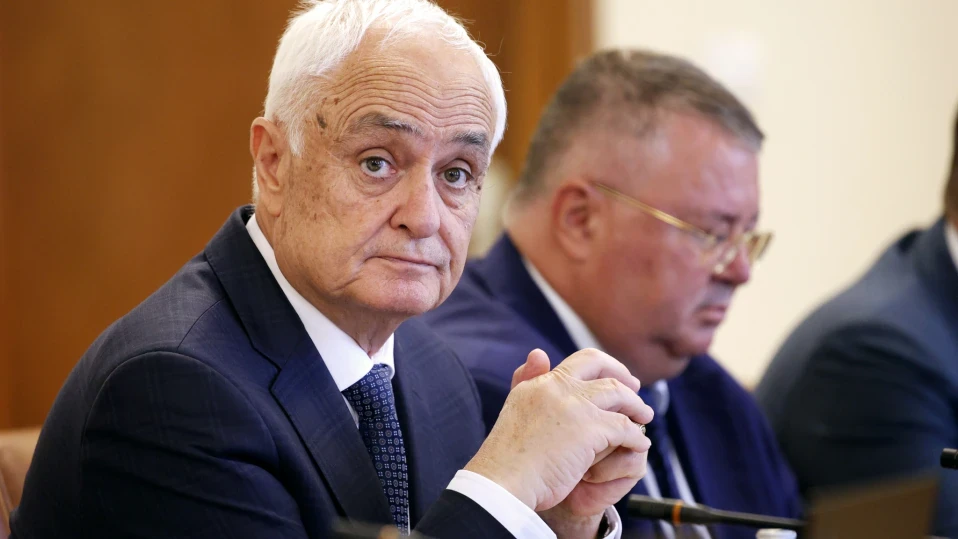 Повече вертолети, оборудвани за борба с пожари, поиска Запрянов