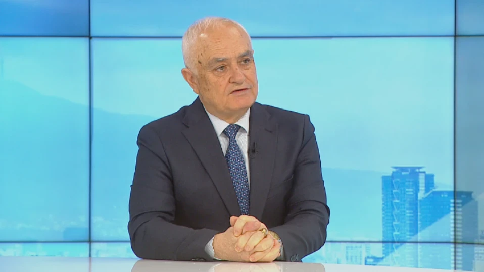 Запрянов: 440 военнослужещи са в готовност да се включат в гасенето на пожарите