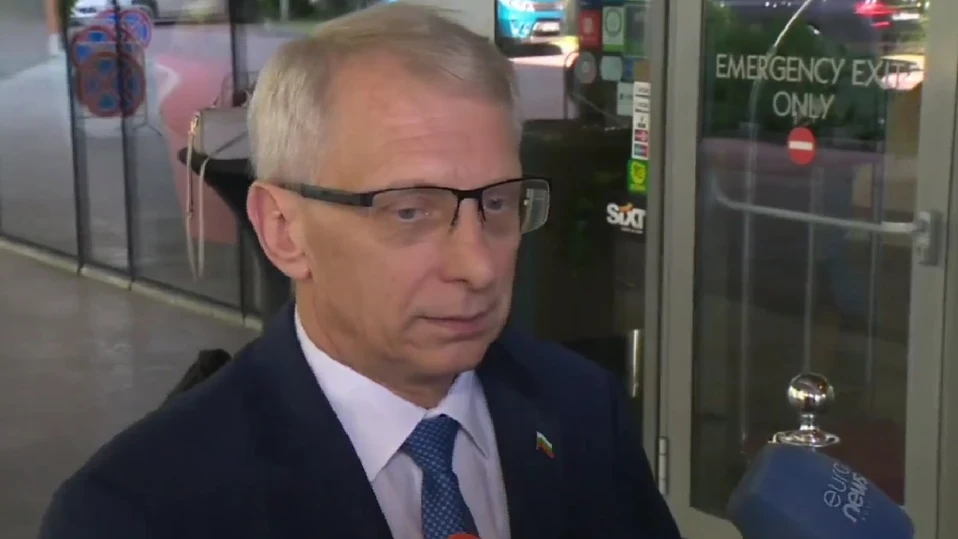 Денков брани обвиняемата шефка на митниците - Пеевски правил акция