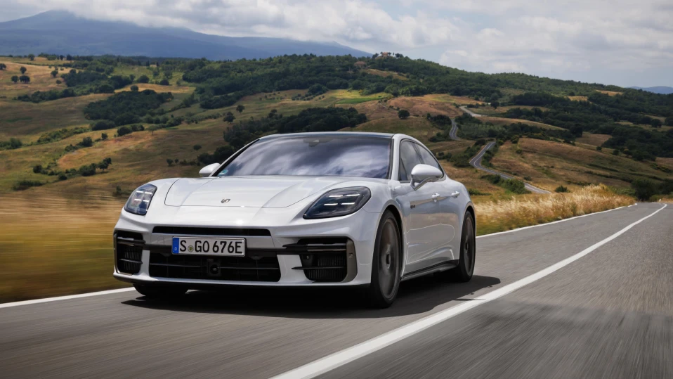 782 к.с. за новия топмодел Panamera