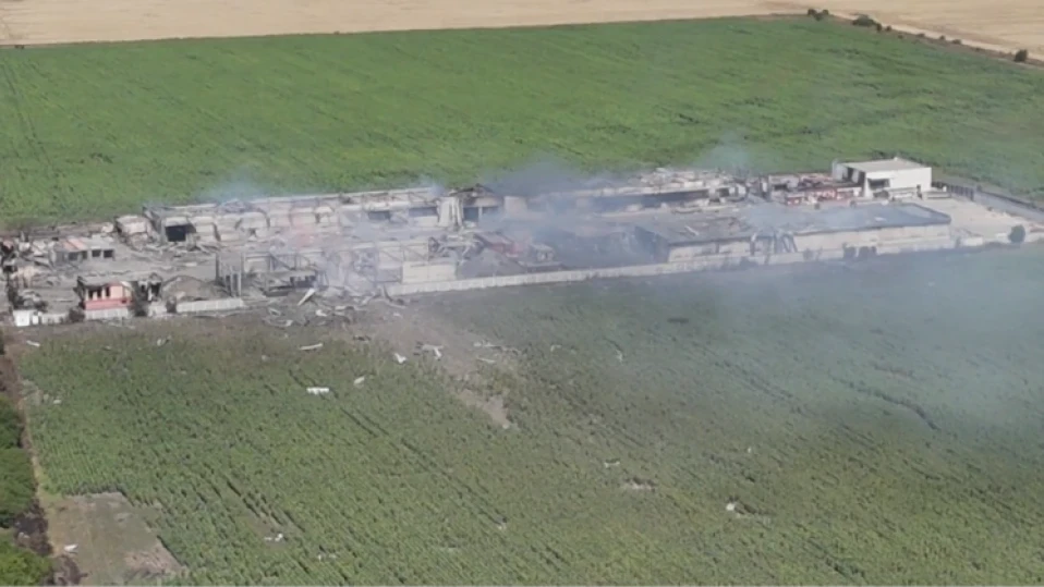 Разследващите още не могат да влязат в складовете за фойерверки край Елин Пелин