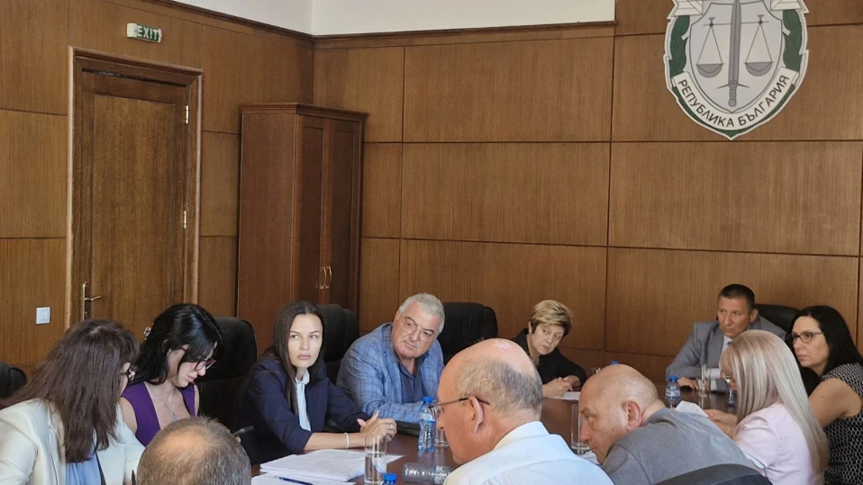 Обсъдиха решения на проблема със съдебномедицинските експертизи и аутопсии в София