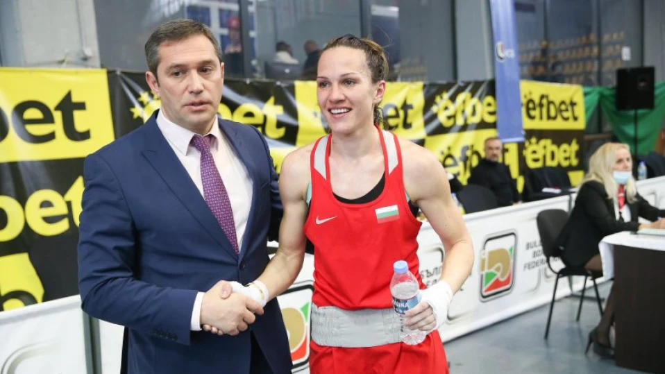 Станимира Петрова се класира на 1/4-финал на Олимпиадата, помогнала й Стефка Костадинова