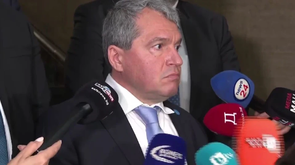 Тошко Йорданов: Според поправената Конституция, вървим към служебен кабинет