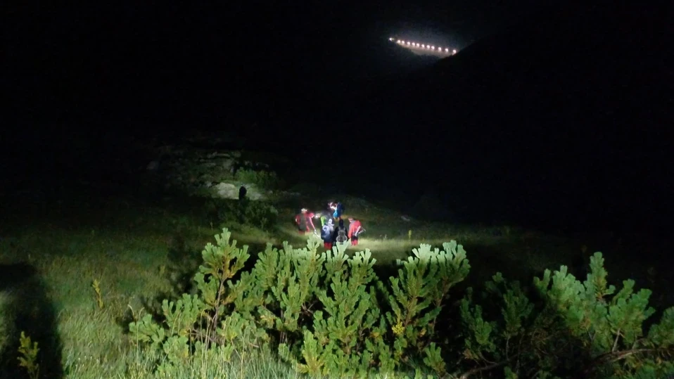 20 часа отряд на ПСС спасява турист със счупен глезен в Рила