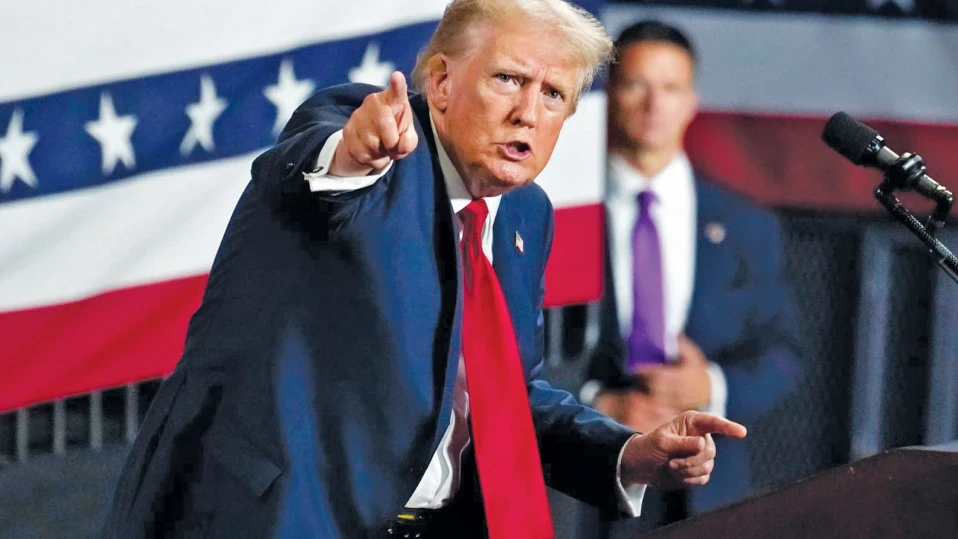 Доналд Тръмп иска по $1 млн. за да му шепнеш в ухото, когато стане президент