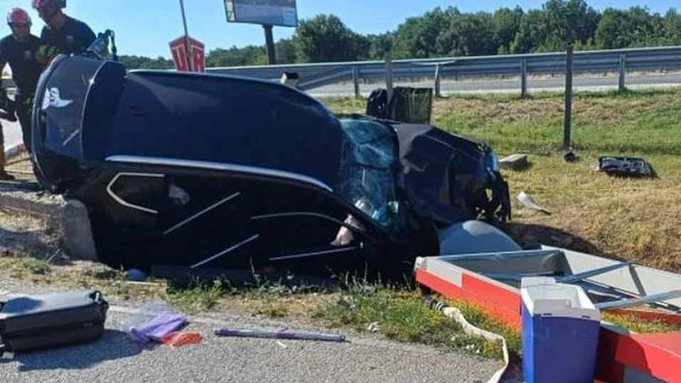 Лекарите с информация за състоянието на катастрофиралото семейство на АМ "Тракия"