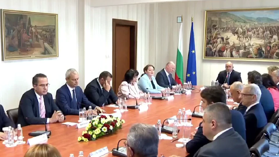 Румен Радев към политическите партии: На практика предизборната кампания започна (ВИДЕО)