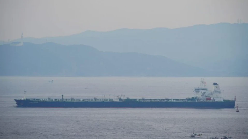 Капитан на танкер за суров съобщи за атака срещу кораба край Йемен