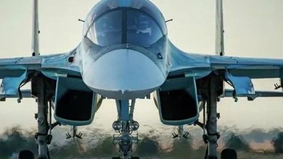 Су-34 удари концентрация на жива сила и техника на ВСУ с бомба ФАБ-3000