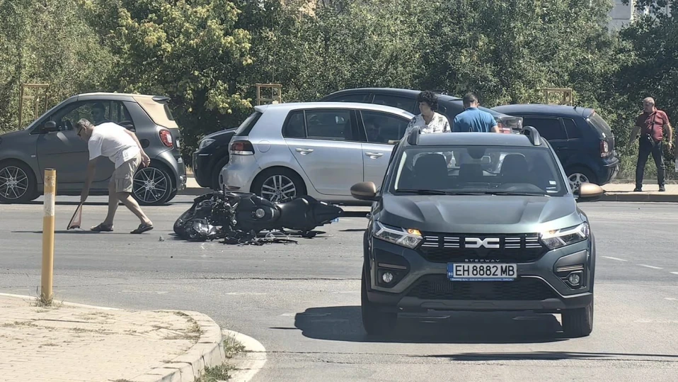 Катастрофа с мотор предизвика голямо задръстване на столичен булевард