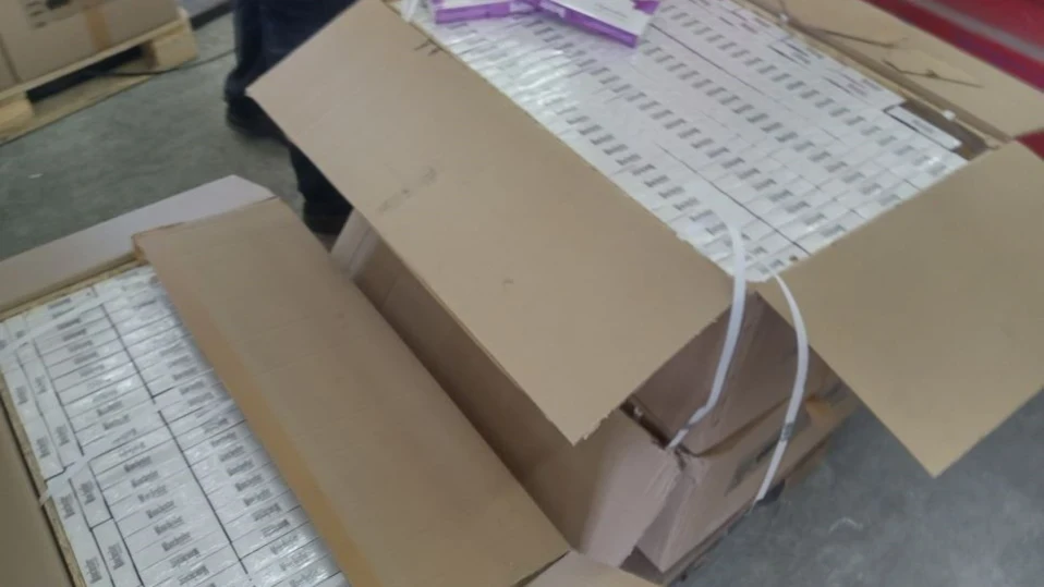 Задържаха 750 000 къса цигари в района на Дунав мост при Видин (ВИДЕО)