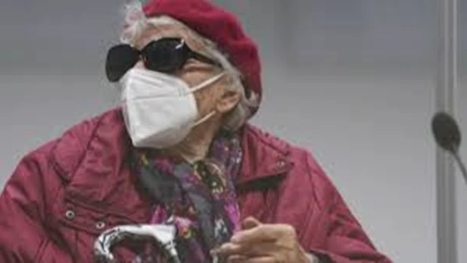 Съдът в Германия отхвърли обжалването на 99-годишна нацистка секретарка, тя остава зад решетките