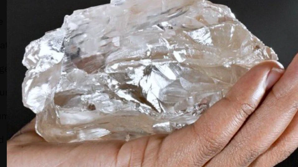 В Ботсвана откриха един от най-големите диаманти в света с тегло над 2,4 хиляди карата