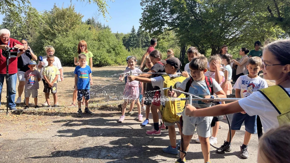 Деца учиха как да предпазят горите от пожари