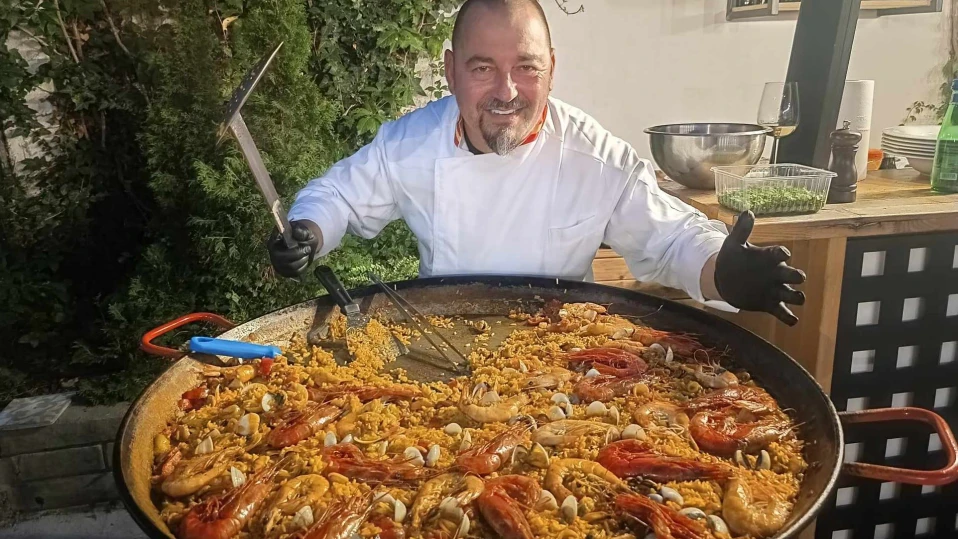 Българинът Николай Тодоров-Ник, който отива на Световната купа по паеля, пред „Труд news”: В паелята се слага най-скъпата подправка в света