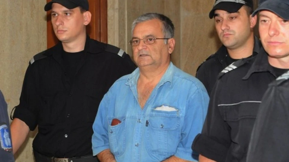 Пуснаха предсрочно от затвора убиец на банкерка