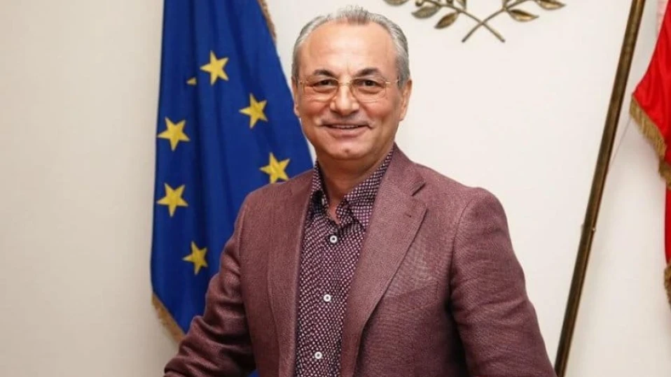 Окончателно: Ахмед Доган напусна сарая в Росенец