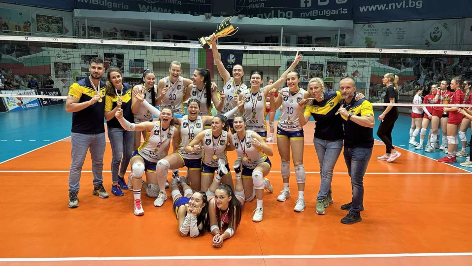Волейболният Марица започва с контролите в Истанбул