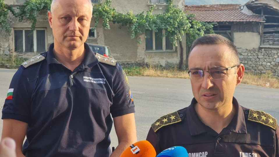 Гл. комисар Александър Джартов: Рискът от повторно разрастване на пожара, възникнал в района на Рила, не е висок