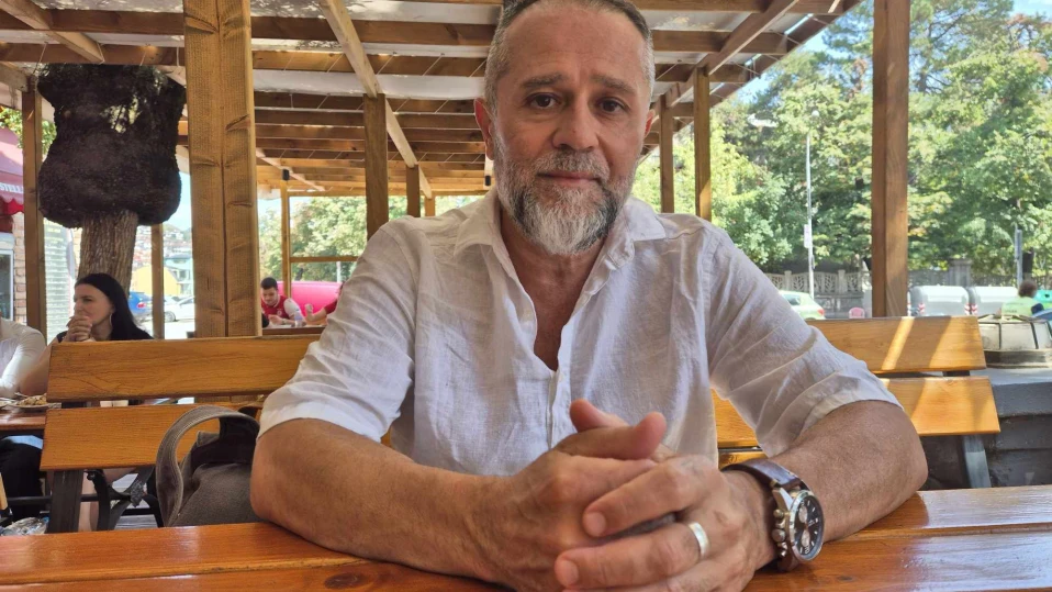 Доц. д-р Иван Кирилов Иванов, преподавател по „Политическа психология“ във ВТУ: Политическата „класа“ в България е в групов регрес, при който надделяват емоциите, а не разумът