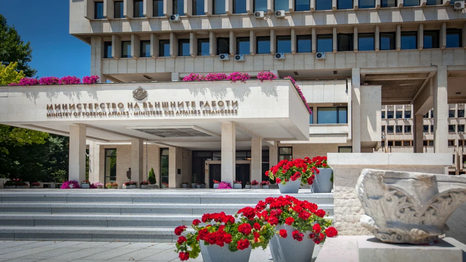 МВнР: Влизането с взлом в българското консулство в Дубай се оказа инсценировка