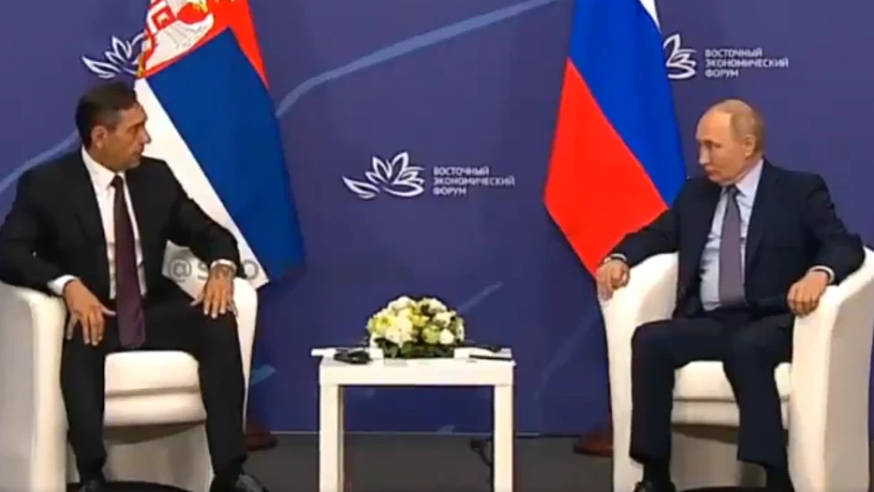 Figaro: Срещата на сръбския вицепремиер с Путин показа близостта на двете страни