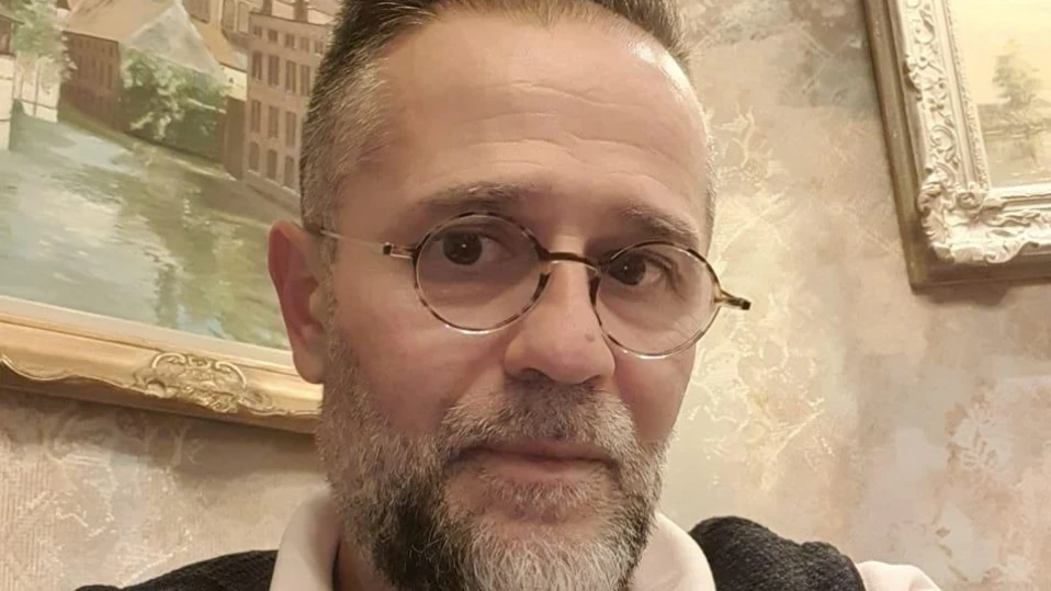 Доц. д-р Иван Кирилов Иванов, преподавател по „Политическа психология“ във ВТУ, пред “Труд news“: Политическата „класа“ в България е в групов регрес