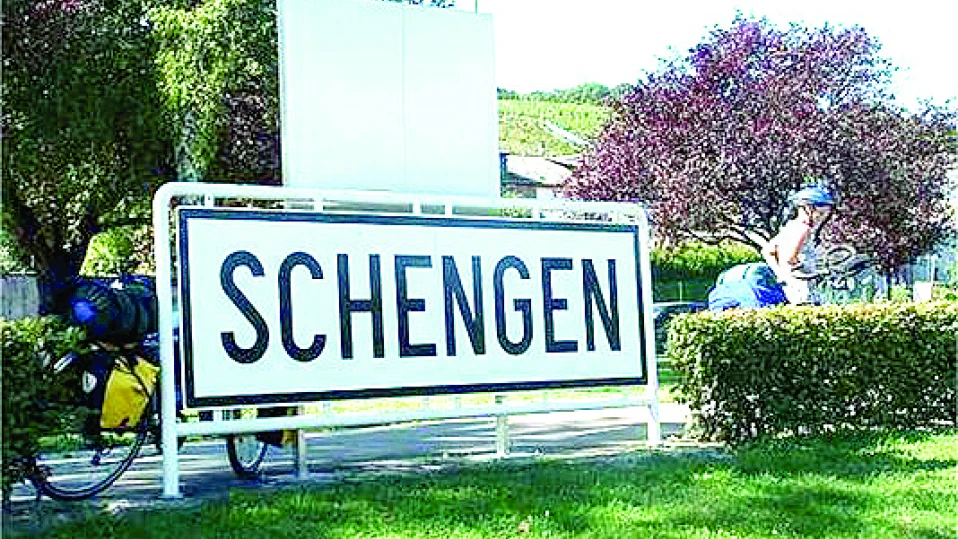 Ще се разпадне ли Шенгенското пространство без граници?