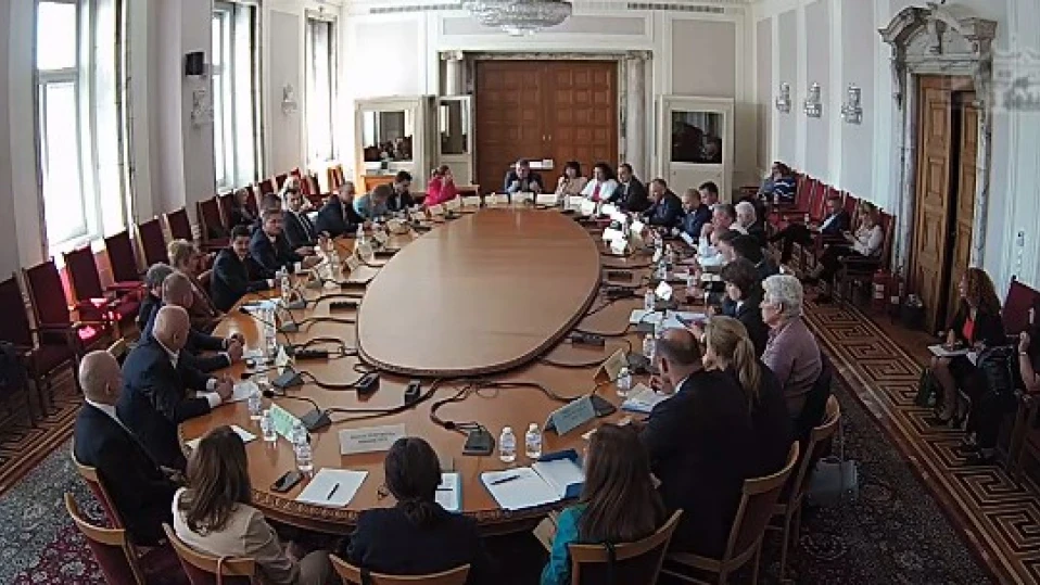 Поскъпването на такса смет спряно за малко