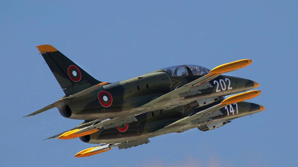 Какъв е самолетът L-39ZA „Албатрос“, който катастрофира край  „Граф Игнатиево“ (ВИДЕО)