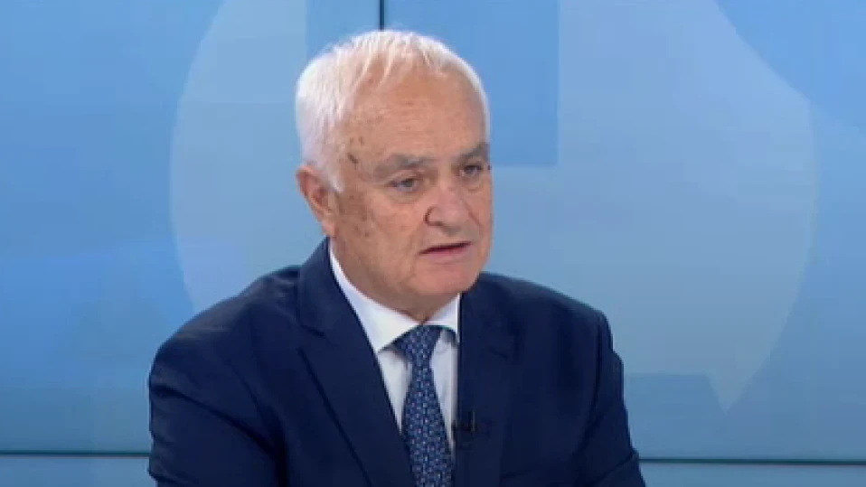 Запрянов: Намерена е черната кутия на разбилия се самолет L-39, две са основните версии