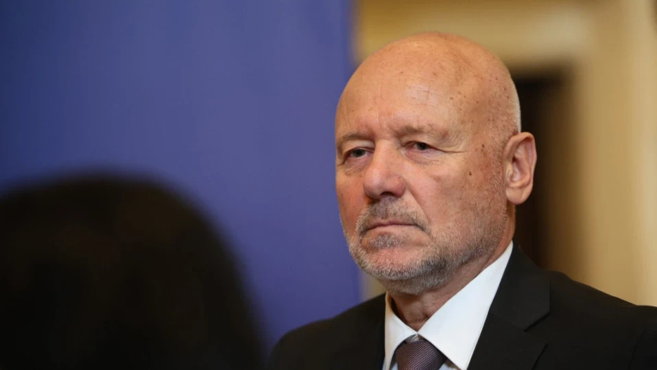 Тагарев: В последните 3 години загубихме трима пилот, това са твърде много катастрофи