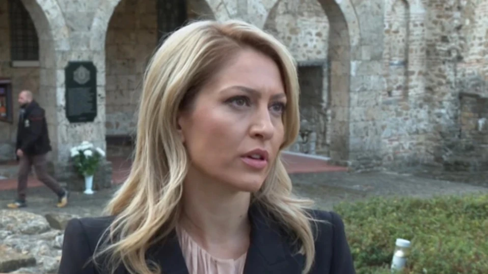 Рая Назарян с призив: Политиците да покажат, че могат да бъдат единни и да върнат доверието у обществото