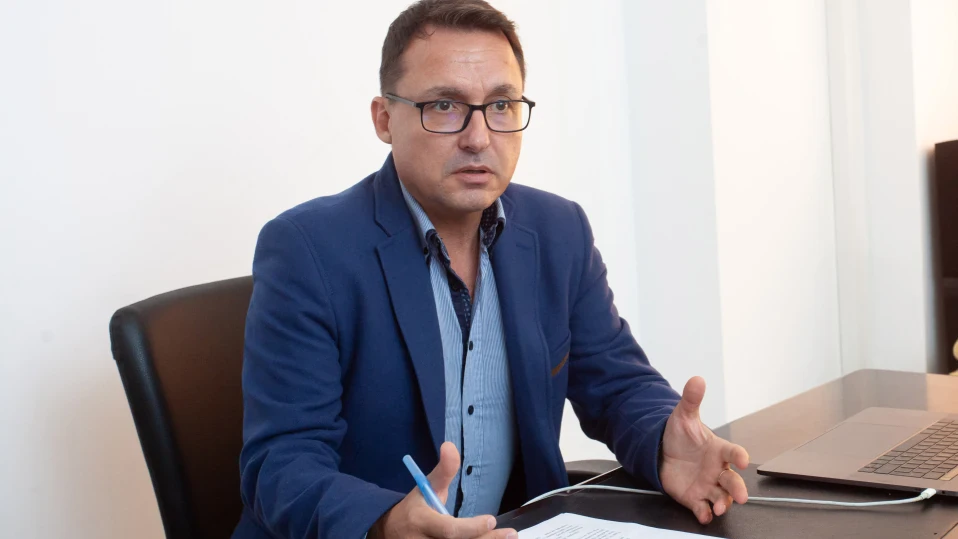 Полк. доц. д.н. Петър Маринов, ръководител на Центъра за изследване на екстремизма и тероризма, пред „Труд news“: Ефектът от пейджърите в Ливан е сходен с този от атаката на 11 септември в САЩ