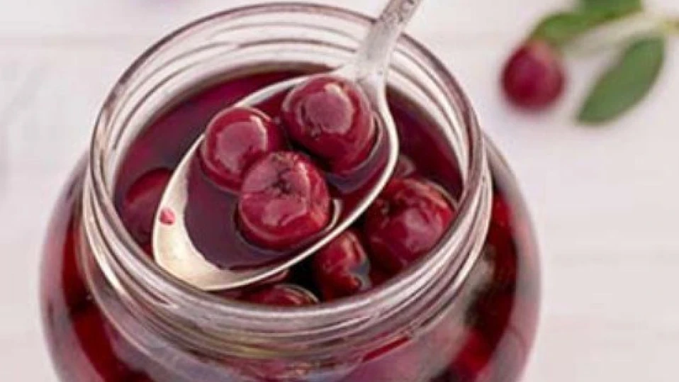 Компотът от череши става отровен след година