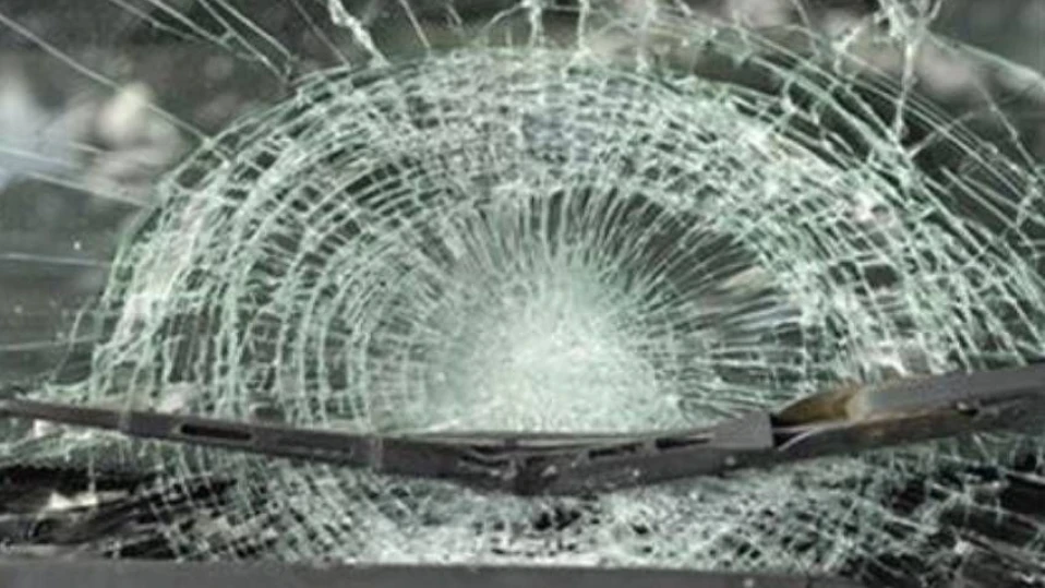 Седем души пострадаха при катастрофа между лек автомобил и микробус в Прохода на Републиката